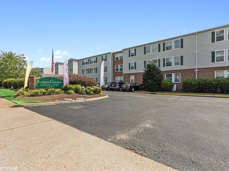Lexington Commons — Photo 49