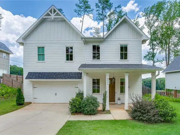 3546 Sandy Woods Ln, Stone Mountain, GA 30083