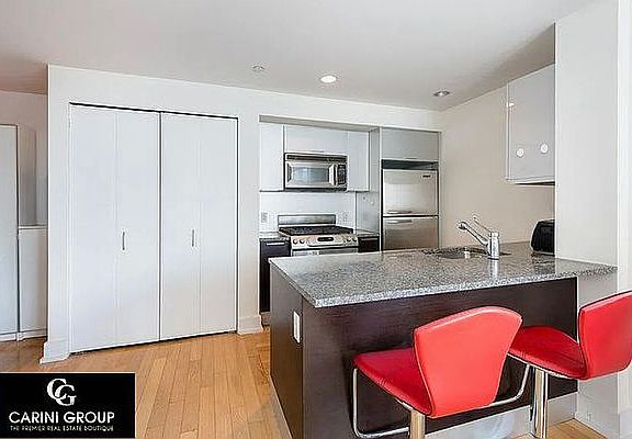 3rd image of 350 W 42nd St APT 19A