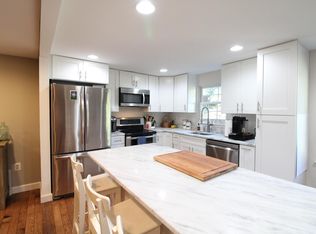 10120 Walnut Wood Ct, Burke, VA 22015