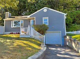 71 Deleo Dr, Stamford, CT 06906