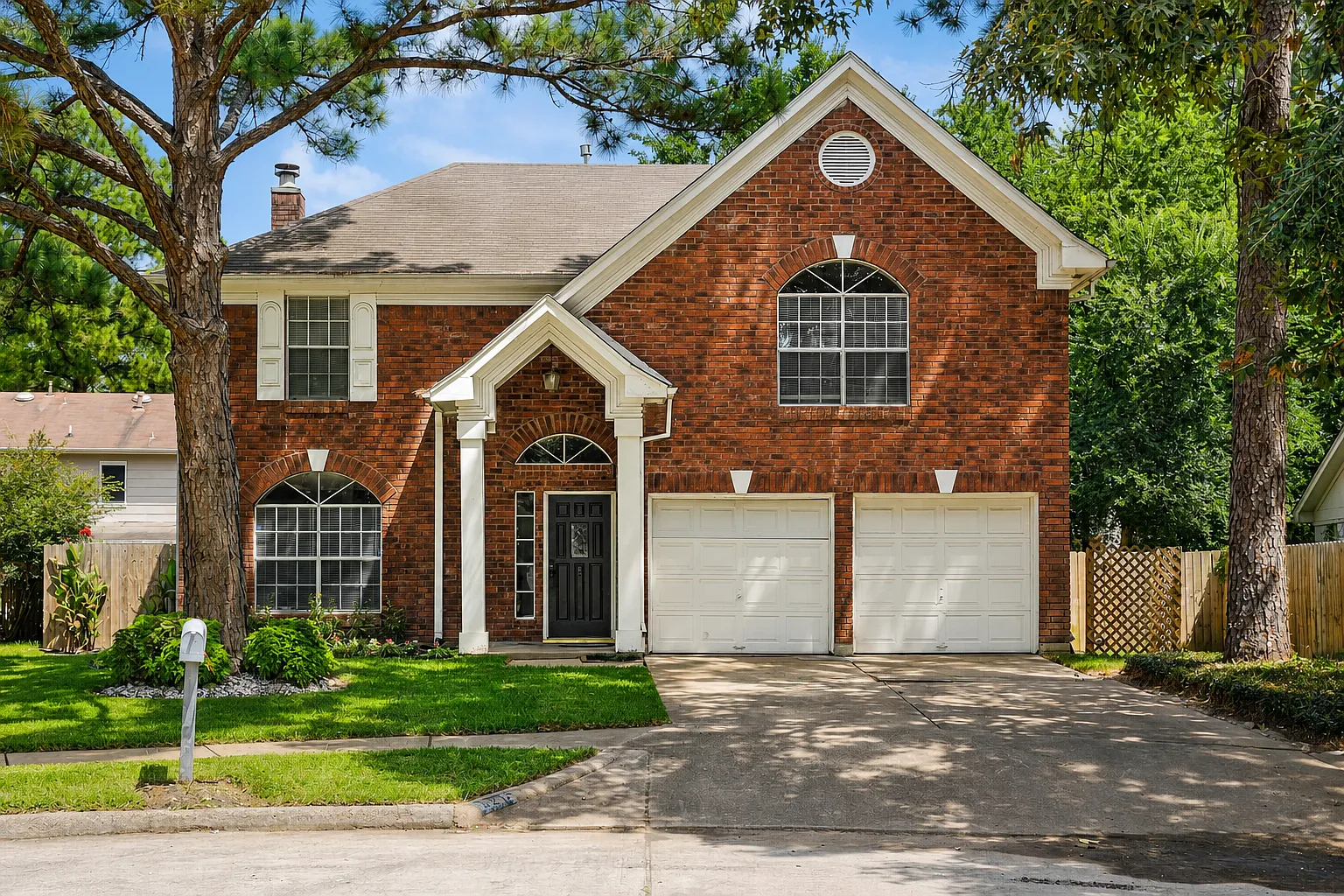 4 bed, 2.5 bath, 2061 sqft, $2,275 — Photo 1