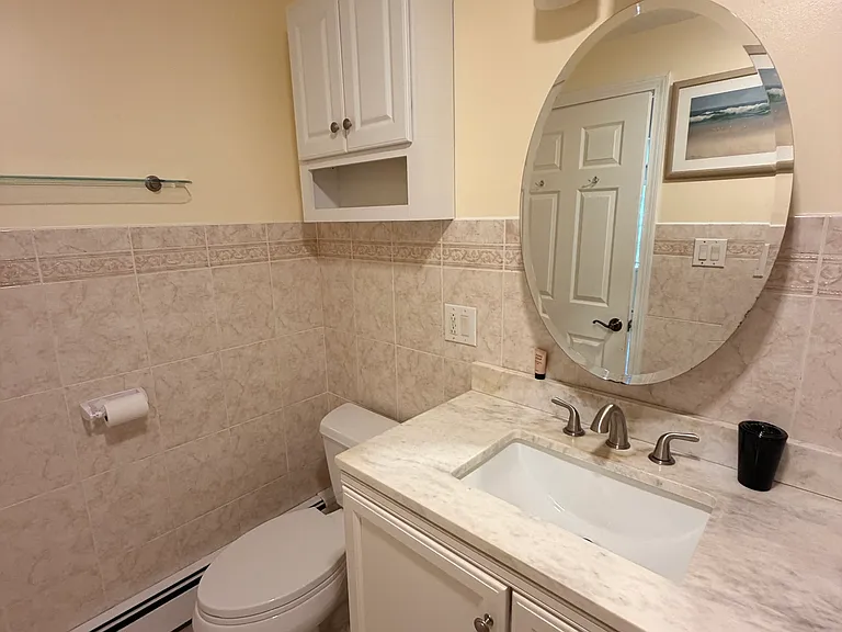 265 Burritt St #105 — Photo 15
