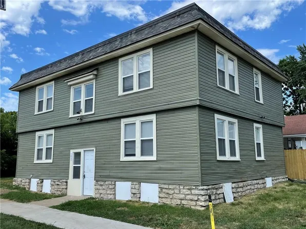 145 Topping Ave #2S, Kansas City, MO 64123