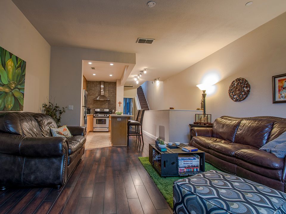 1st image of 429 Harriet Ln