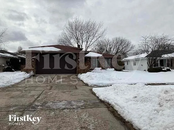 17808 State Line Ave — Photo 1