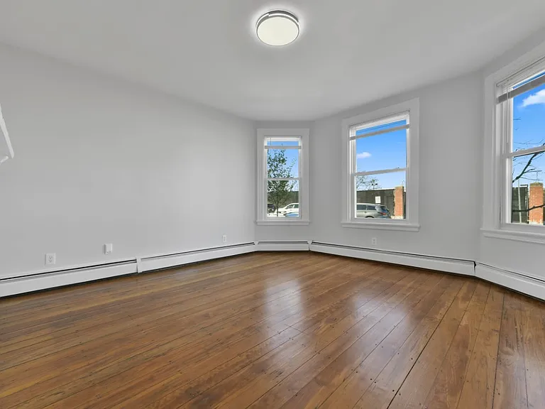 34-36 Boston St #1 — Photo 9