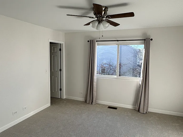 757 Cherry Creek Dr — Photo 8