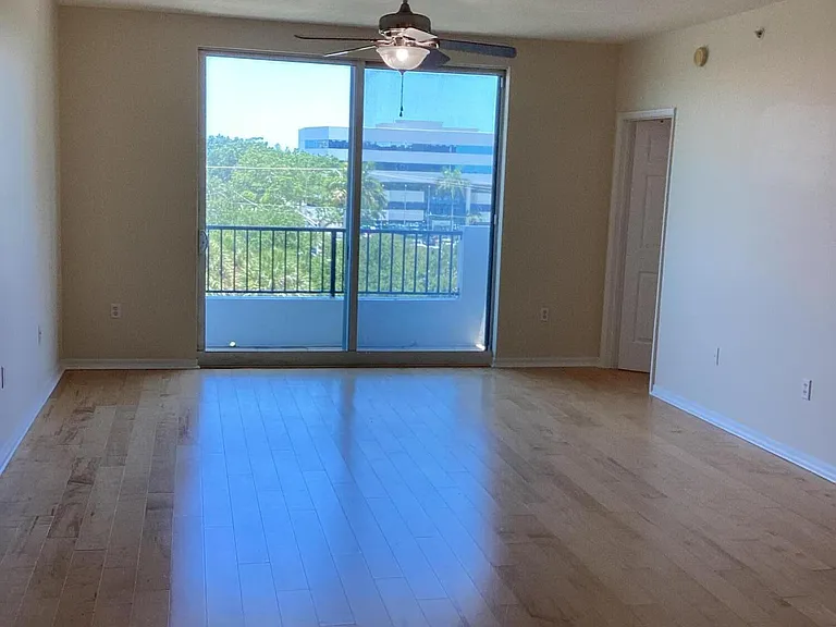 2421 NE 65th St #506 — Photo 21