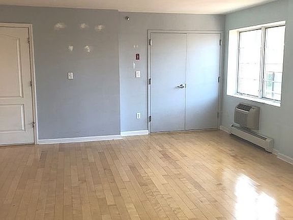 5th image of 40-01 34th Ave #3F