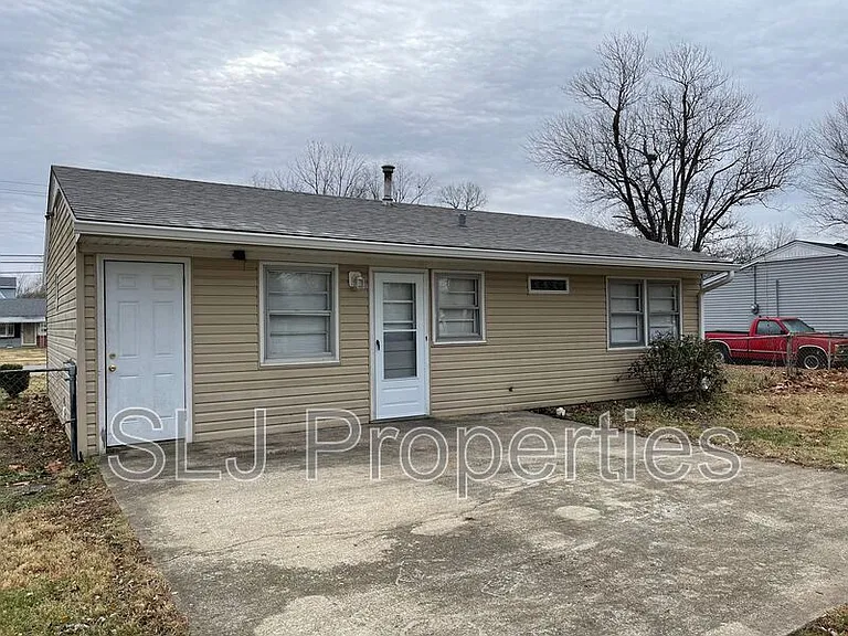 10818 Grafton Hall Rd — Photo 2
