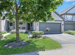 715 Sycamore Ct, Lindenhurst, IL 60046