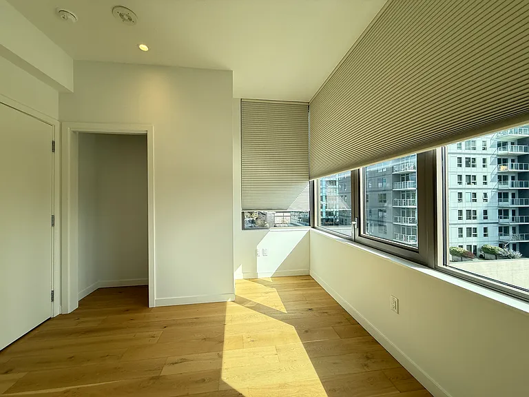 10232 NE 10th St #909 — Photo 11