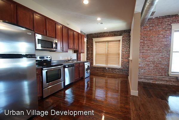 1st image of 2934 Leavenworth St APT 103