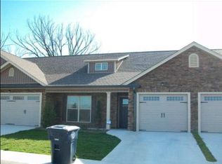 6915 Village Lake Cir, Chattanooga, TN 37412