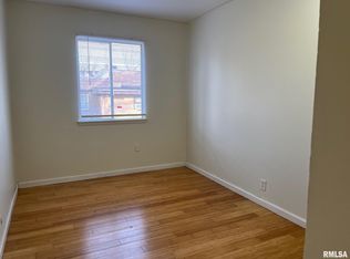 301 W Scarritt St #4, Springfield, IL 62704