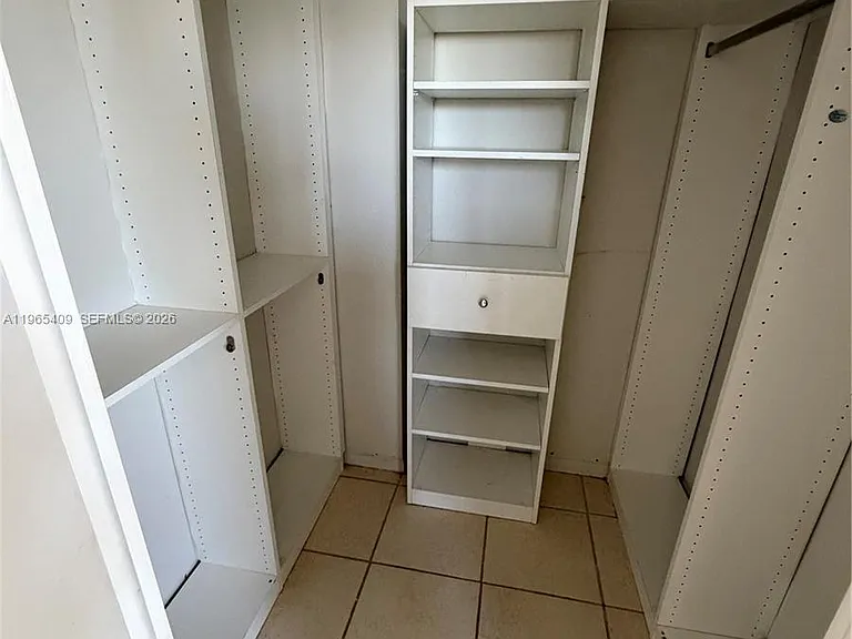 1830 Dixieanna St #406 — Photo 5