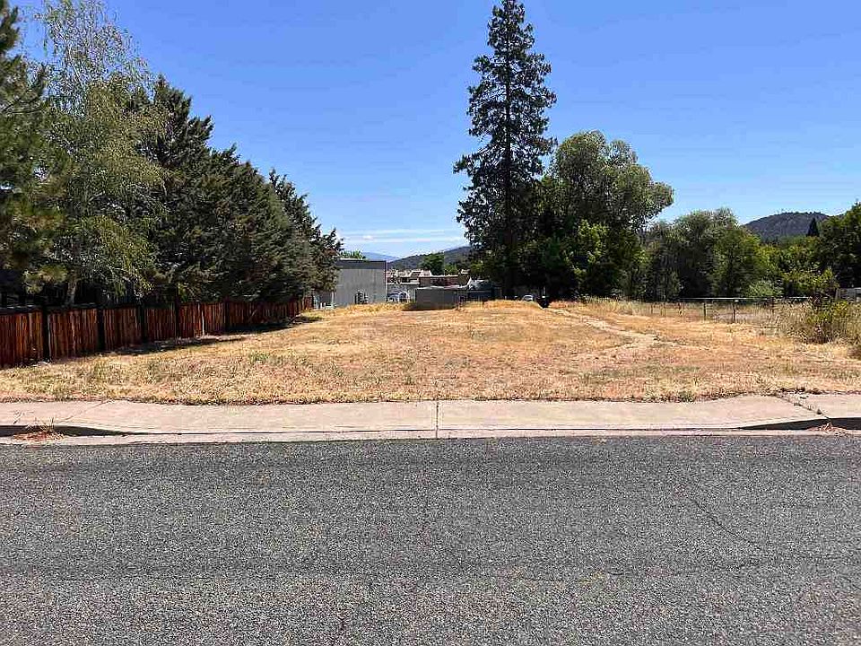 1st image of 151 S Dewitt Way