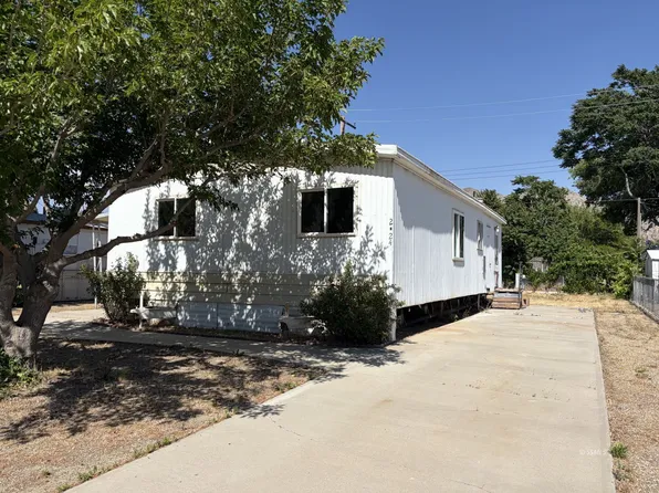 2423 Harnage St, Lake Isabella, CA 93240