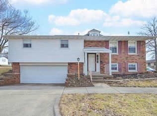 915 Pestalozzi St, Highland, IL 62249