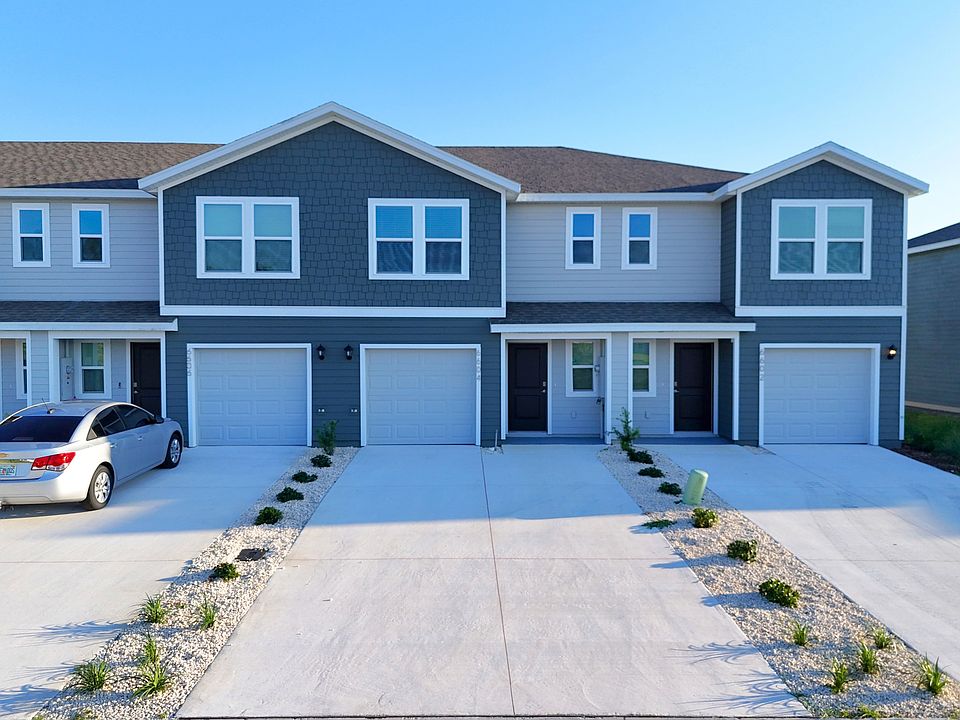 1st image of 6608 SW 82nd Loop