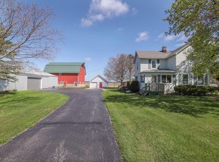 16842 Spring St, Union Grove, WI 53182