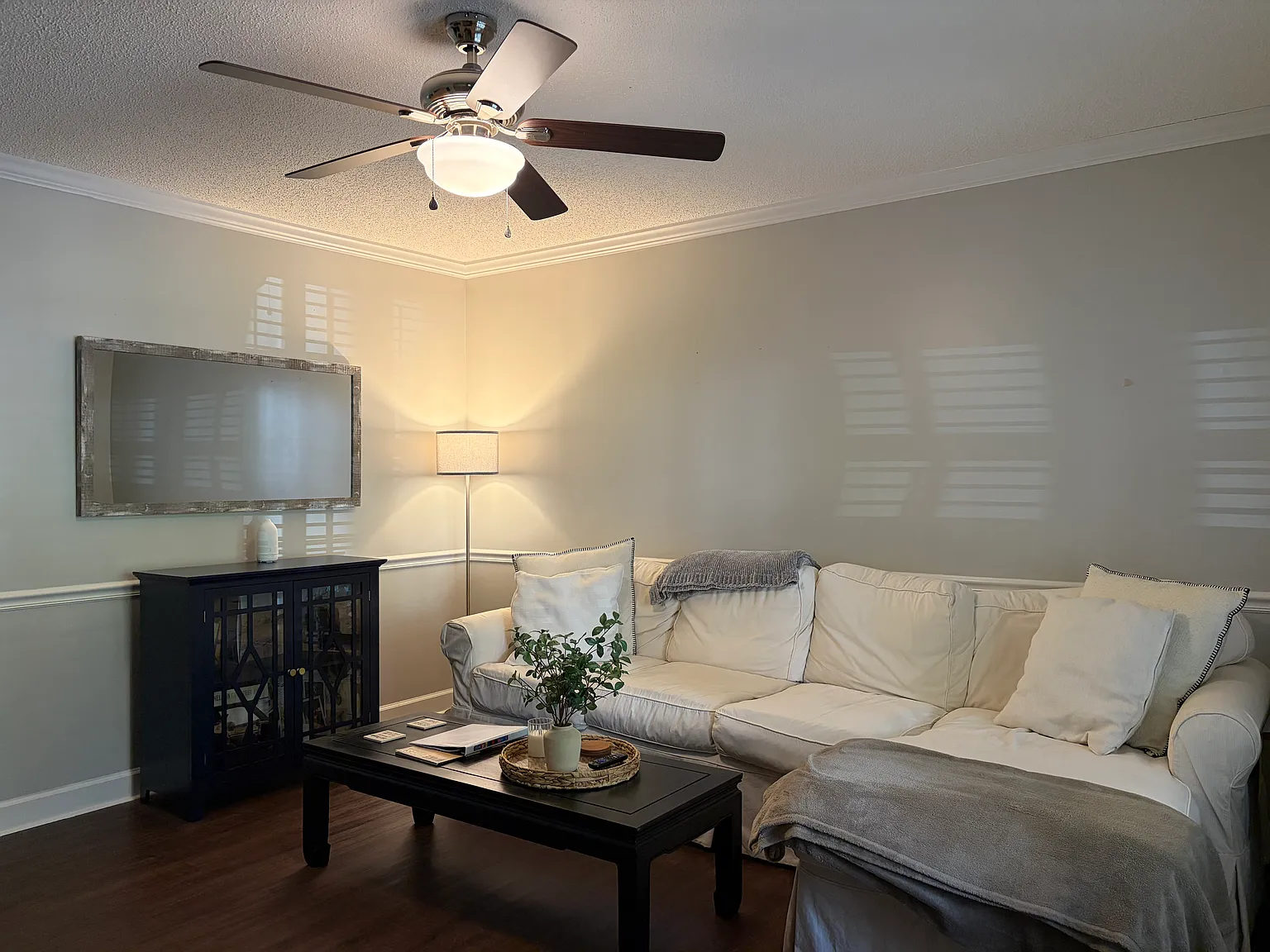 3 bed, 1387 sqft, $2,700 — Photo 3