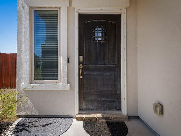 4th image of 974 Pepperbark Loop