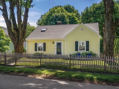 34 Hamilton Rd, Waltham, MA, 02453
