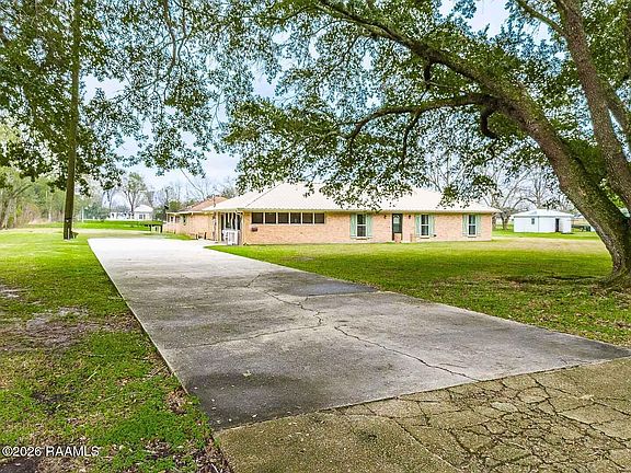 3rd image of 1055 Eddie Ray Rd