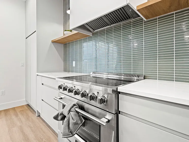 210 W Columbus Dr #3 — Photo 29