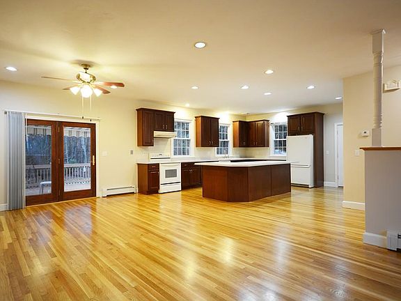 2nd image of 212 Harwood Ave