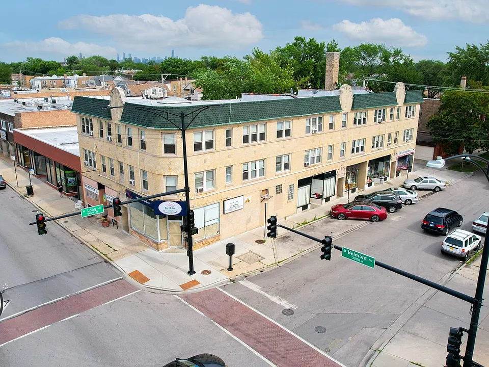 Belmont Cragin Apts Available!