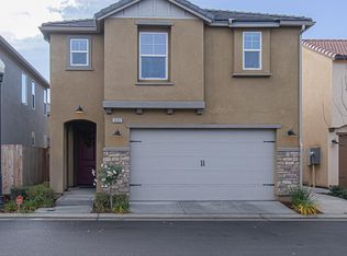 3682 Friendship Ln, Clovis, CA
