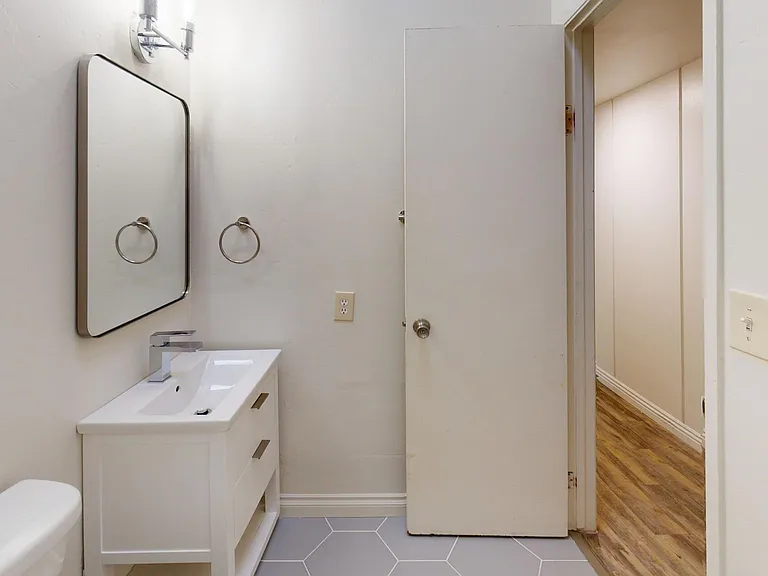 5484 Baja Dr — Photo 3