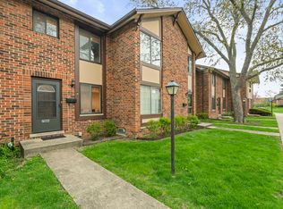 17W706 Kirkland Ln, Villa Park, IL 60181
