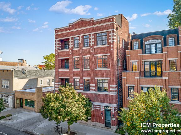 4th image of 2933 N Southport Ave #2