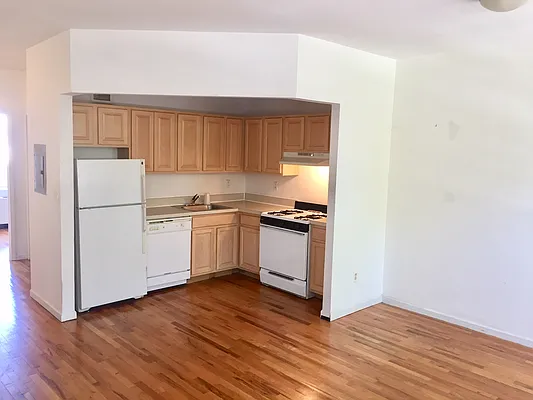 Rented by Oxford Property Group | media 25