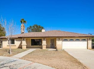 10777 10th Ave, Hesperia, CA 92345