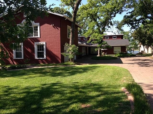 2nd image of 1013 Kiowa Dr W