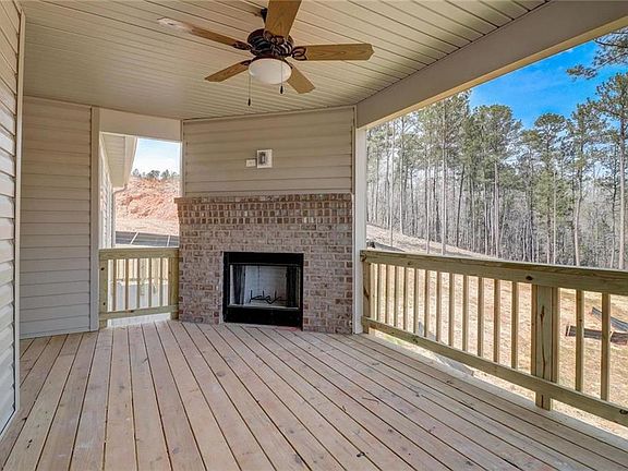 4th image of 215 Eryn Ter