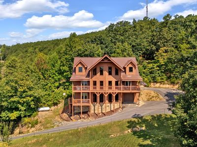 2627 Mountain Blvd, Sevierville, TN, 37876
