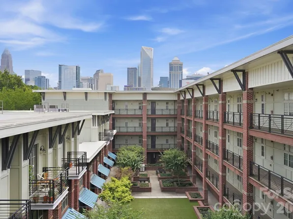 1101 W 1st St #418, Charlotte, NC 28205
