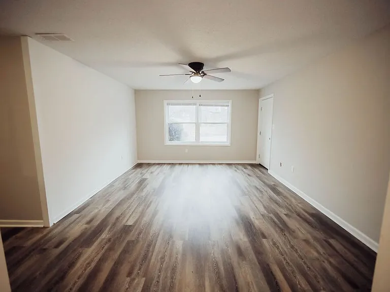 217 Mark Twain Cir — Photo 4