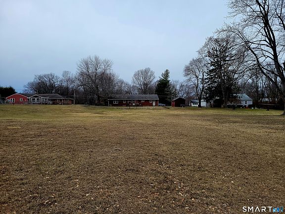 3rd image of 30 Broad Brook Road