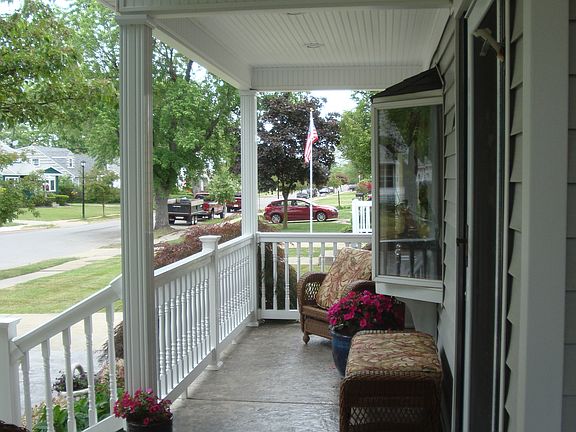 4th image of 483 Cornwall Ave