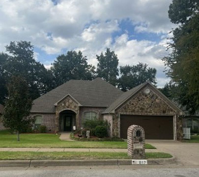 1st image of 617 Huntwick Ln