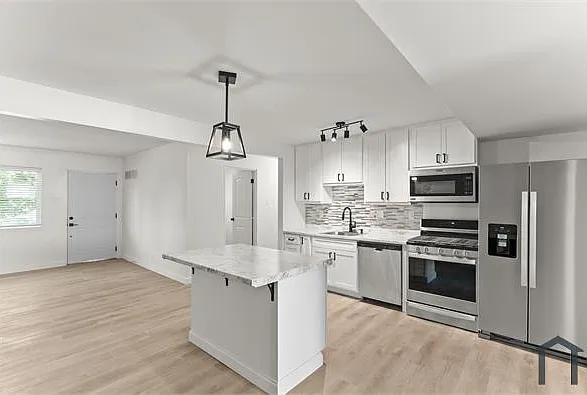 10518 Spring Garden Dr — Photo 10