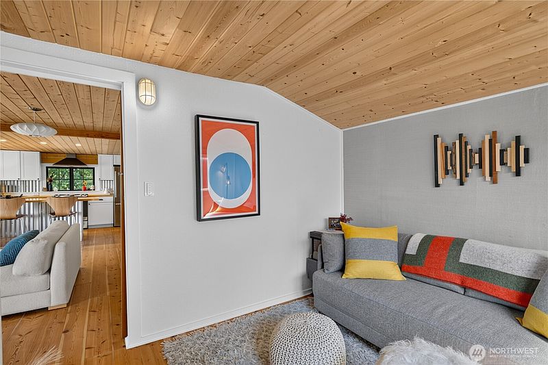 3rd image of 18274 Capet Zalsiluce Road