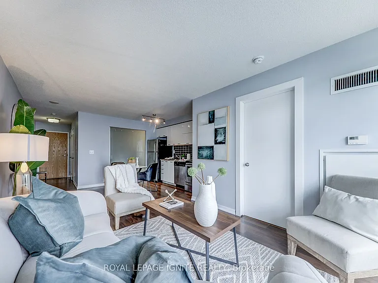 38 Joe Shuster Way #722 — Photo 14